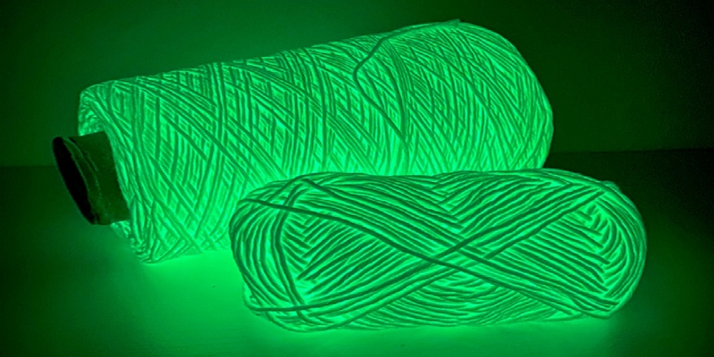 5 Easy Steps in Making a Glow in the Dark Yarn
