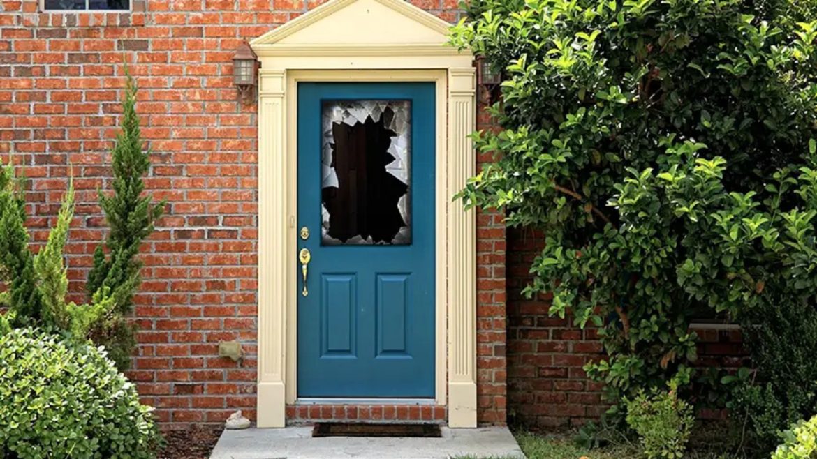 15-Signs-You-Might-Be-Living-in-a-Bad-Area